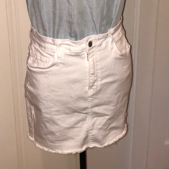 White jean skirt - Picture 3 of 4